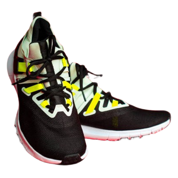 neon-accent-sneakers-details-toranvexo